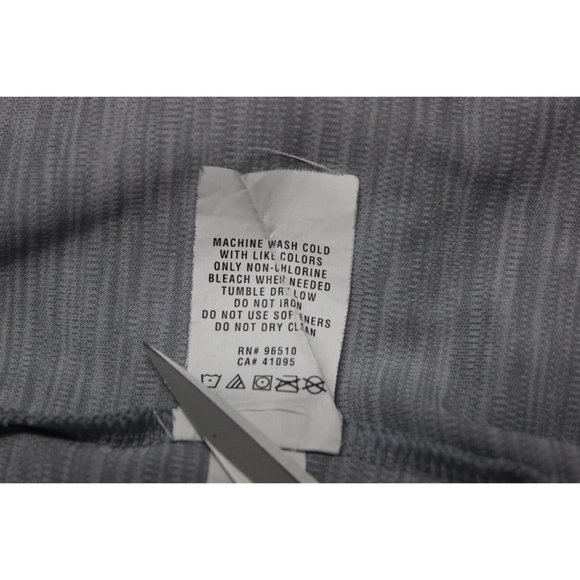 Under Armour women's semi fitted 1/4 zip mock neck heat gear performance top - Picture 10 of 15